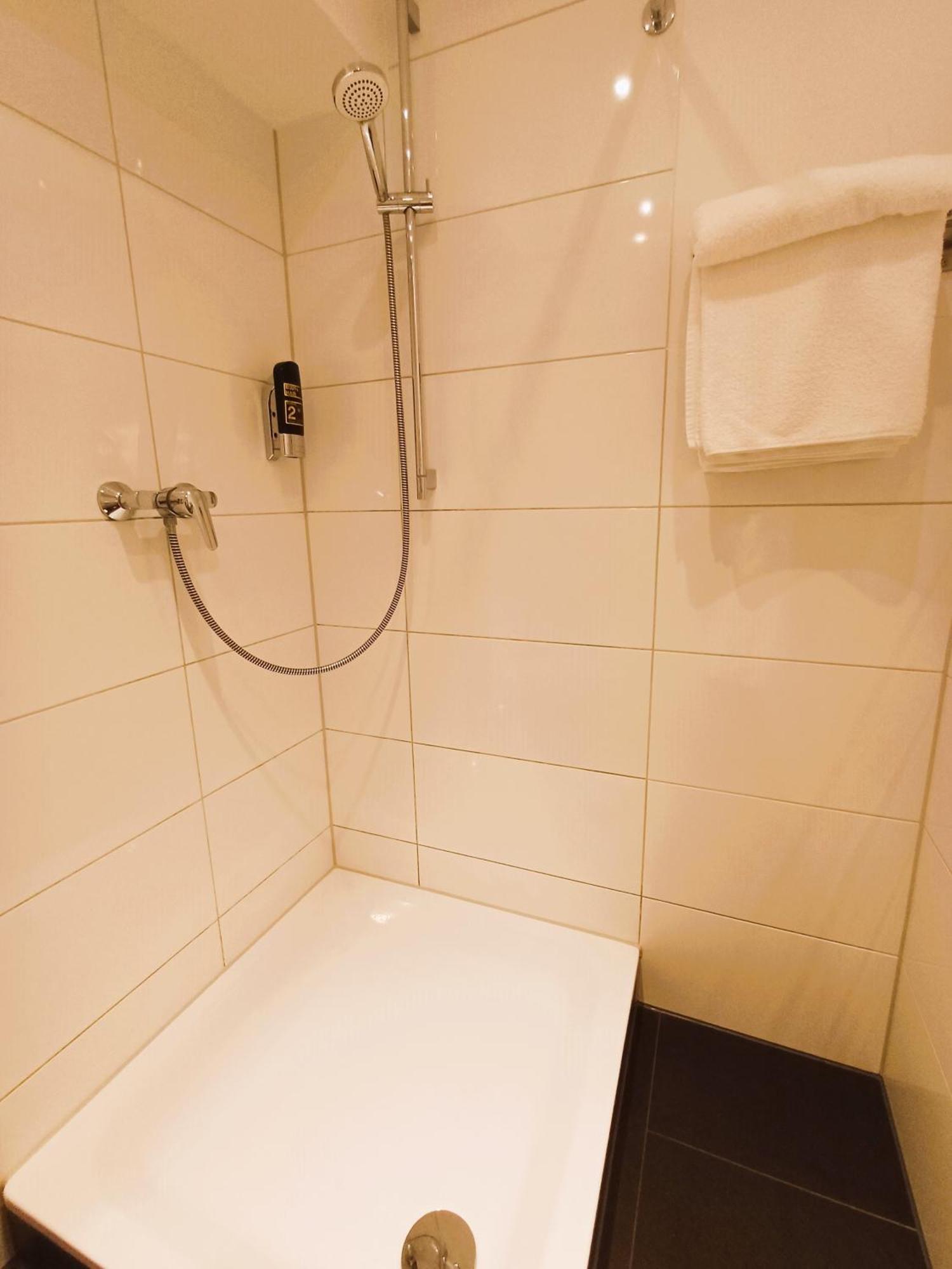 Hotel Ariana Cologne Extérieur photo
