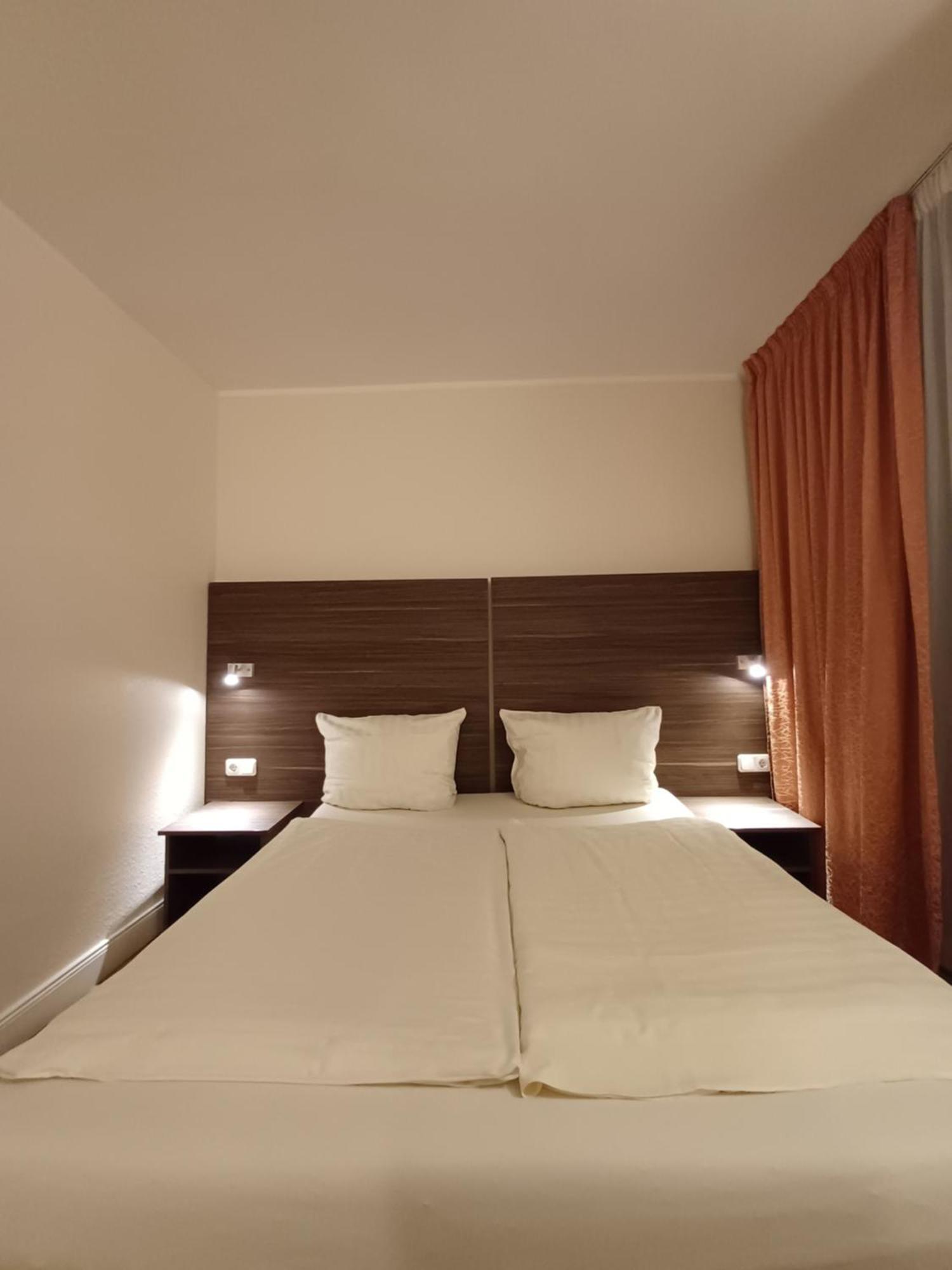 Hotel Ariana Cologne Extérieur photo